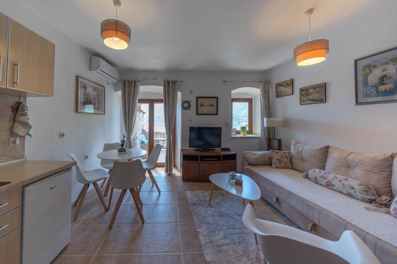 Apartments Franovic Perast Exterior foto